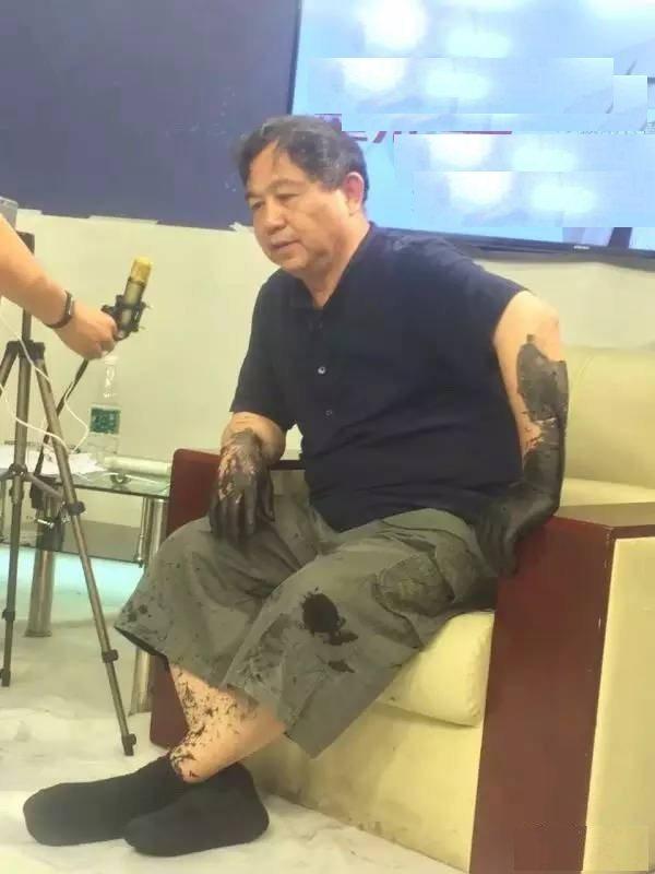 ä¸‘ä¹¦å®¶æ›¾ç¿”å› â€œå¼ä¹¦â€ã€â€œé…’åŽä¹±ä¹¦â€é€€å‡ºä¸­ä¹¦åï¼Ÿç½‘å‹ï¼šå¤§å¿«äººå¿ƒ