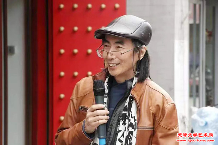 卢津艺