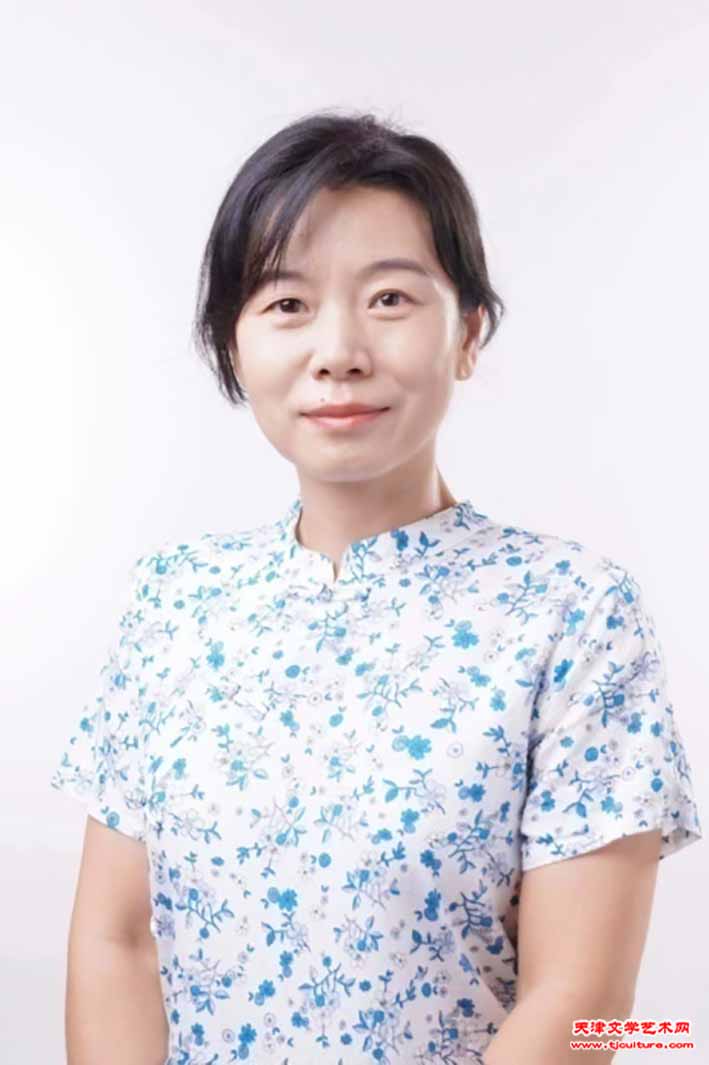 吕少英