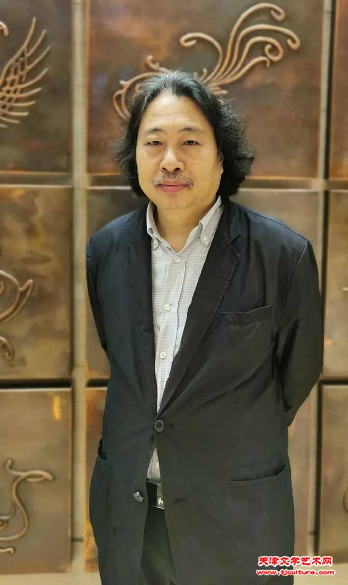 贾广健