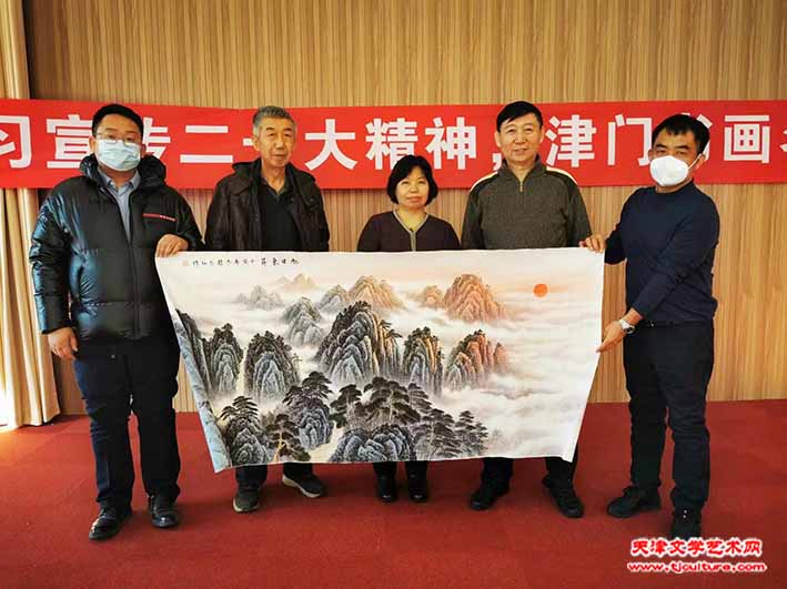 左起：胡林生、吴守文、赵志红、杨东、与书画爱好者在现场