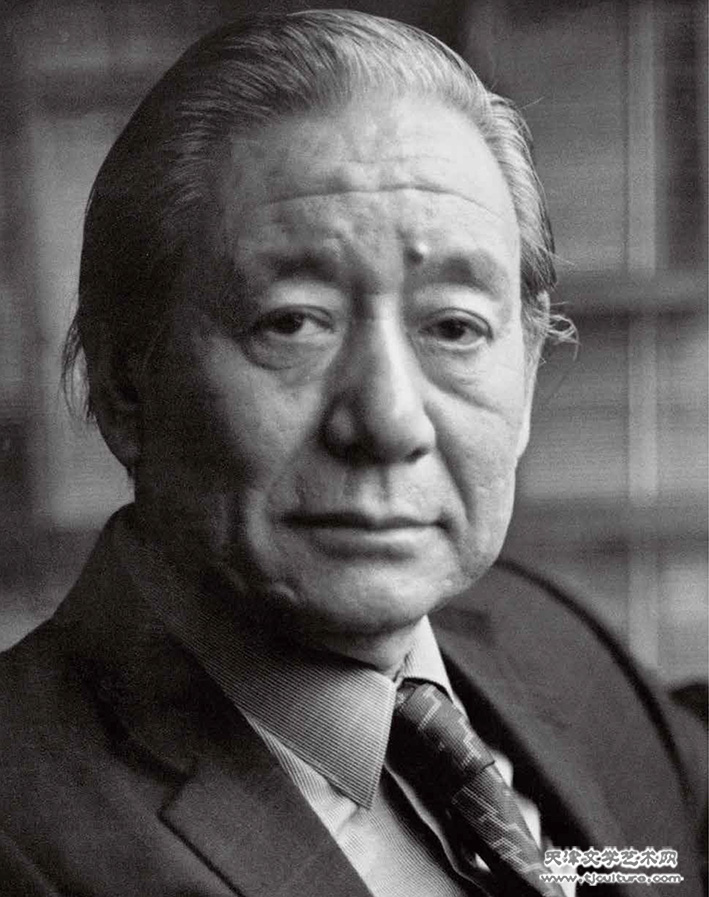 杜滋龄