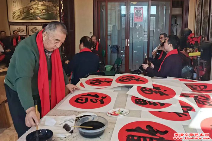 崔鸿英