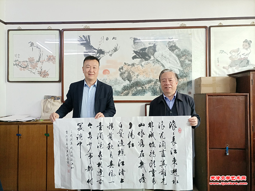 王润昌、姚建合影