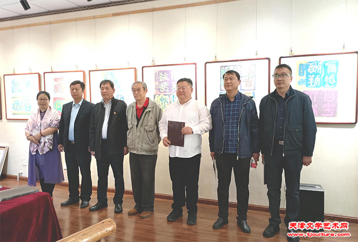 左起：宋崇会、张弛、韩怡铮、高振恒、贾菲、吕晓鹏、李晓辉在现场