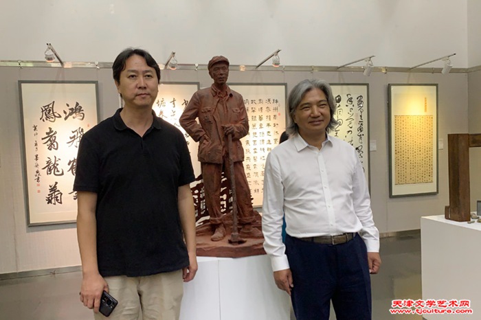 13李迅、吴为山合影