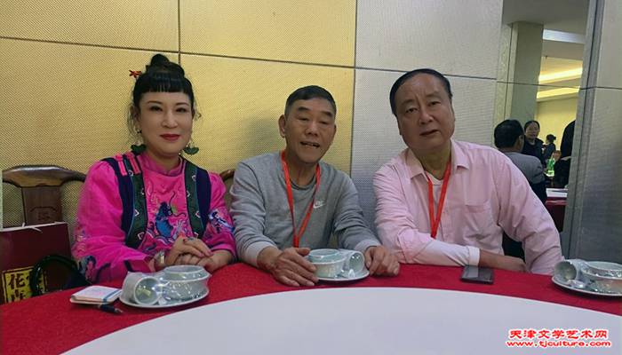 005 黄雅丽、杨伦、张伟合影