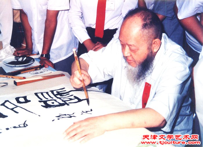 龚望