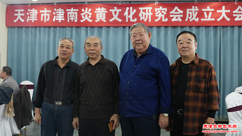 左起：张明华、王少玉、王刚、郝清在现场