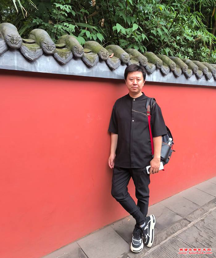 张毅--