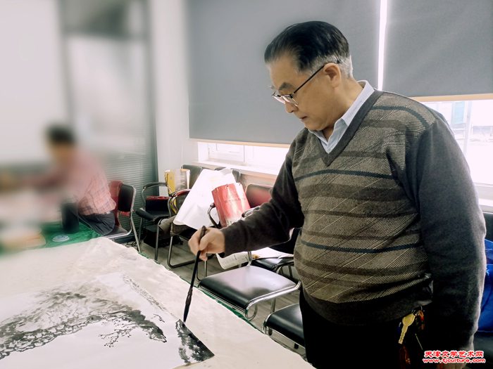 刘土岭挥毫创作