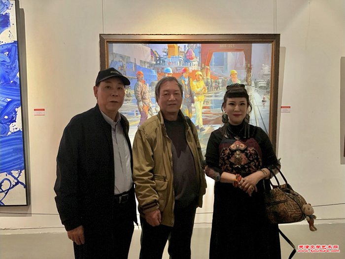 23郭凤祥、魏志刚、黄雅丽合影