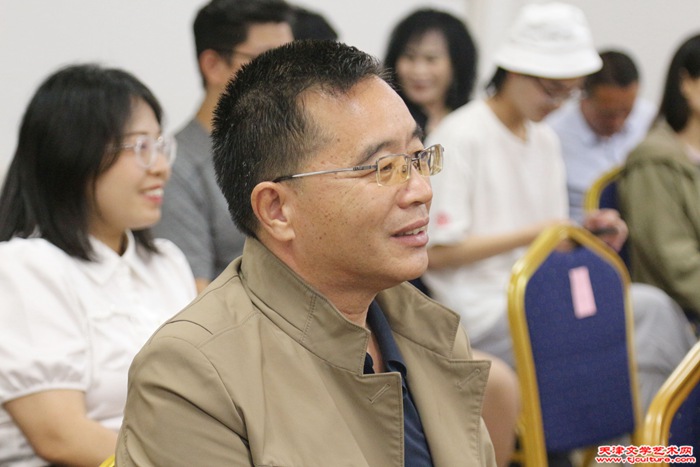侯福志
