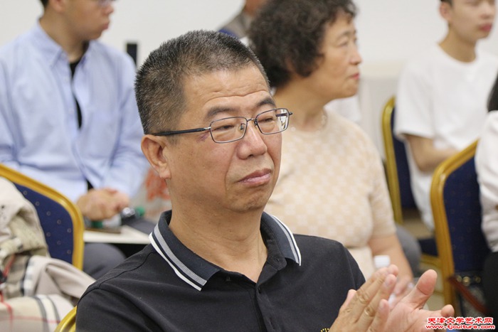 周利成