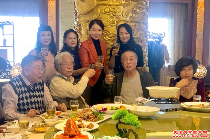 黄雅丽、逄金艳、李悦、李知远祝贺生日