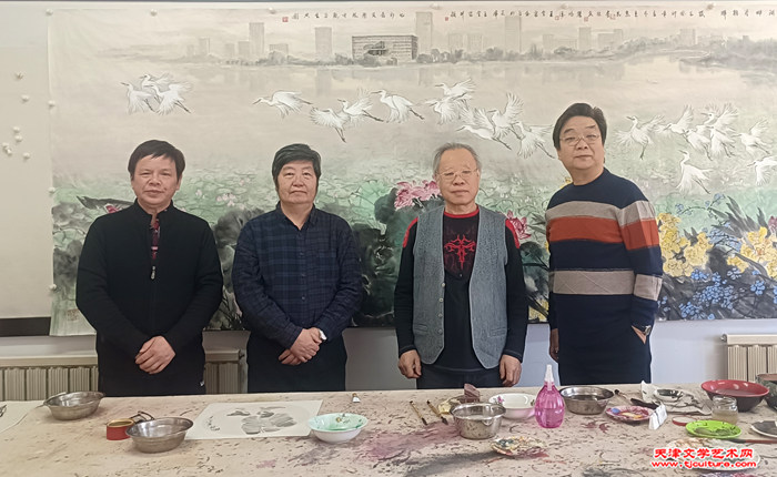010 《远香湖畔尽朝暉》作者集体留影（左起   李根友   王惠民   王金厚   翟鸿涛）