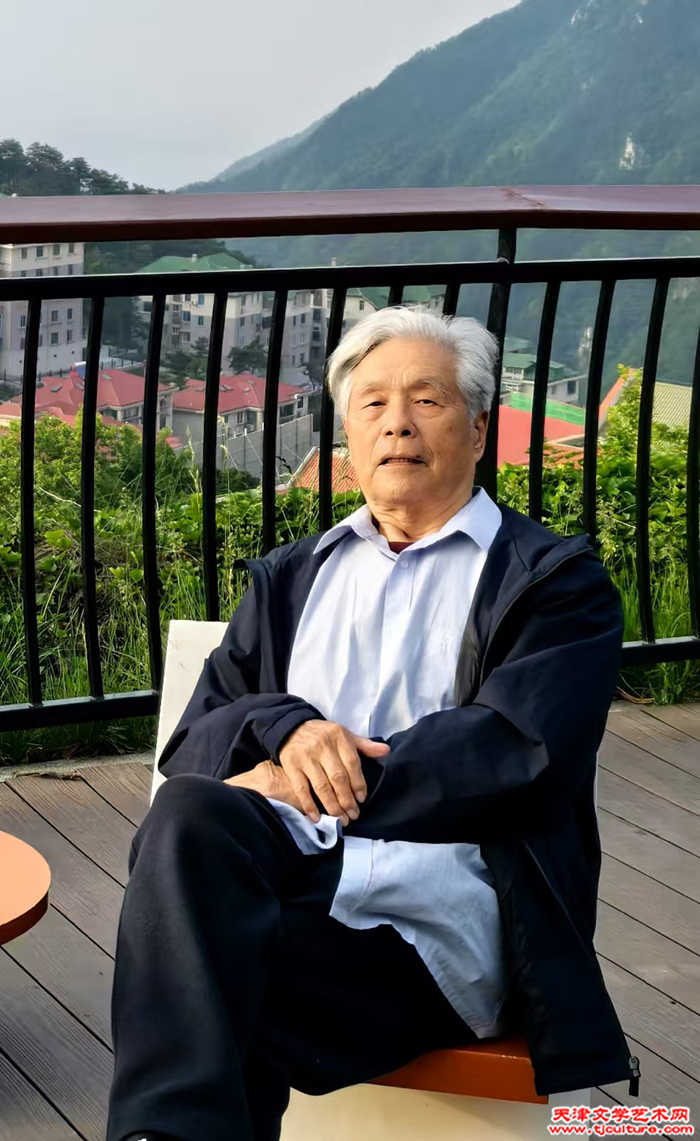 阎一标近照，于庐山牯嶺