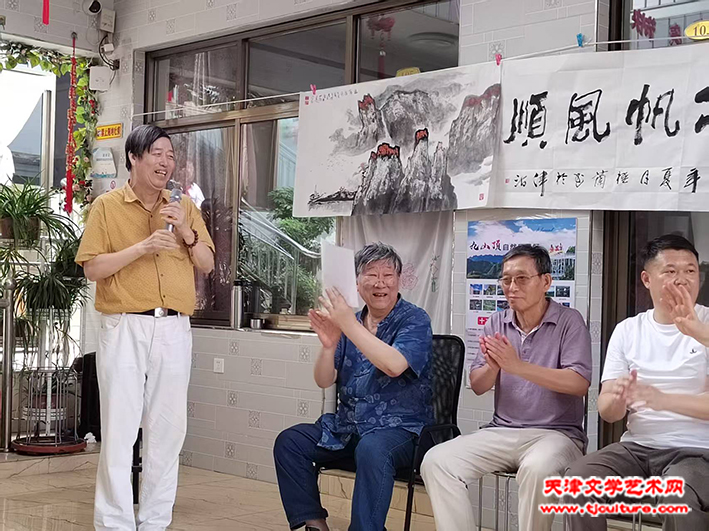 2陈元龙发言并介绍到场来宾