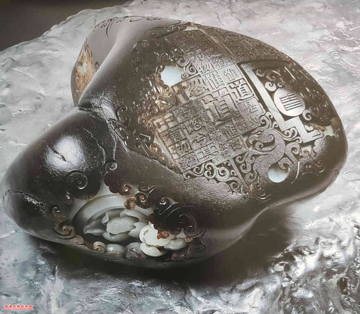 08-3