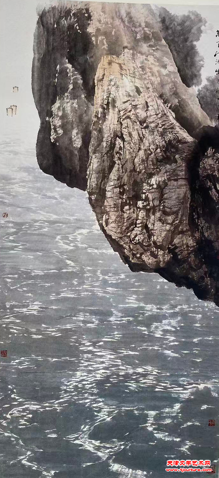 万里江流出巴船