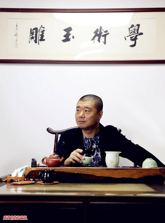 011　(图六)  蒋宏利学术玉雕工作室